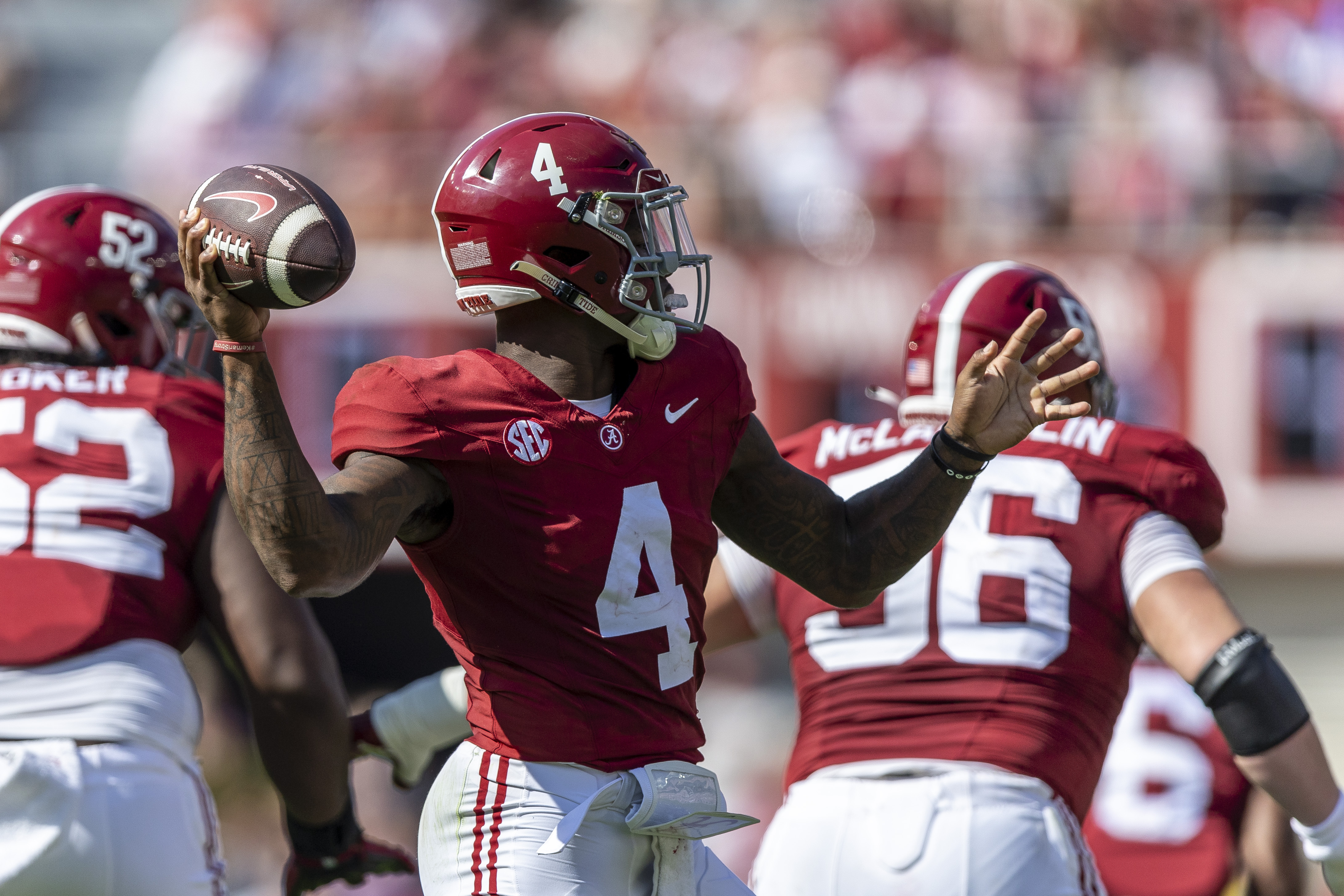 Jalen Milroe seen taking snaps with Alabama first-team