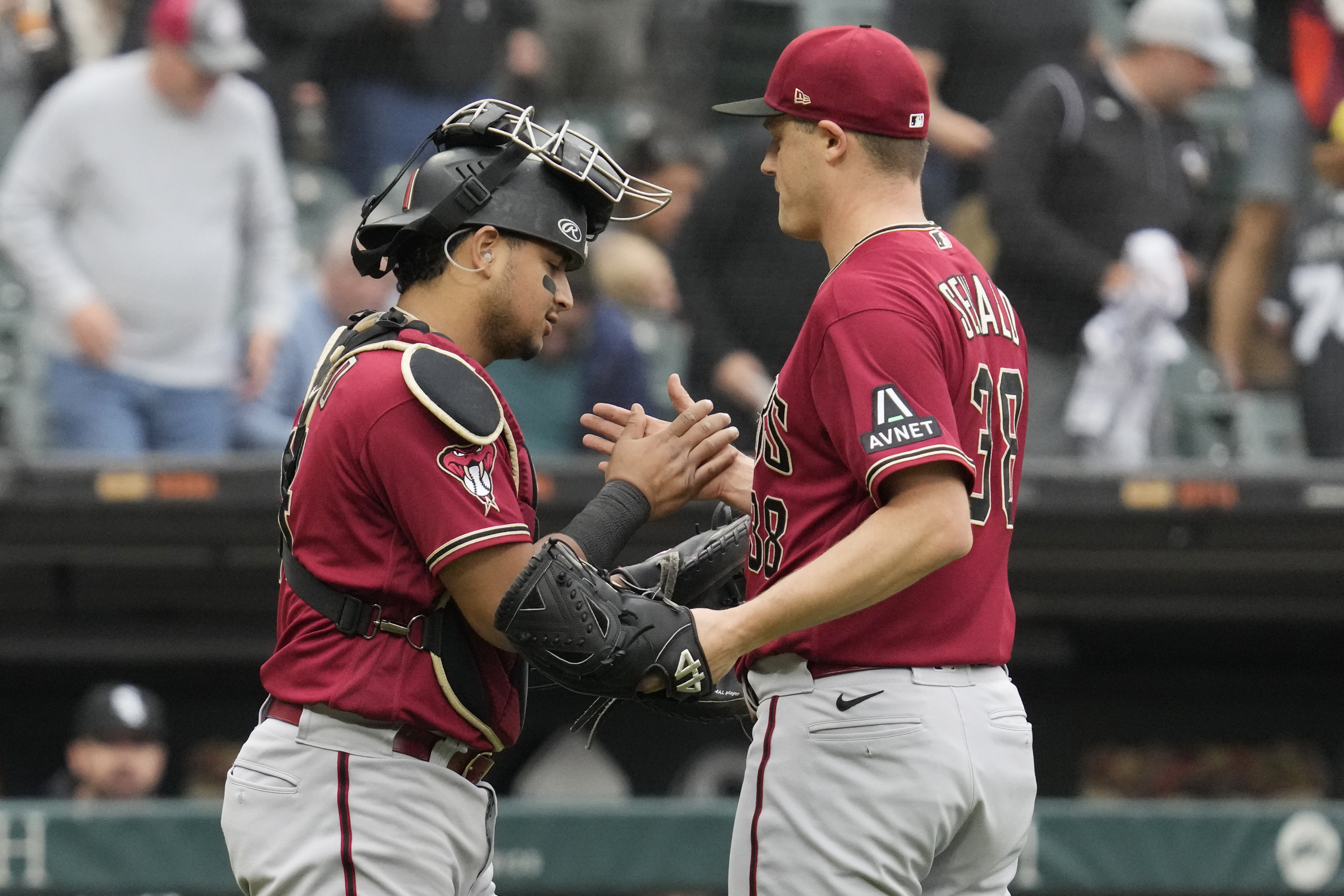 Arizona catcher Gabriel Moreno leaves Game 2 of wild-card Series