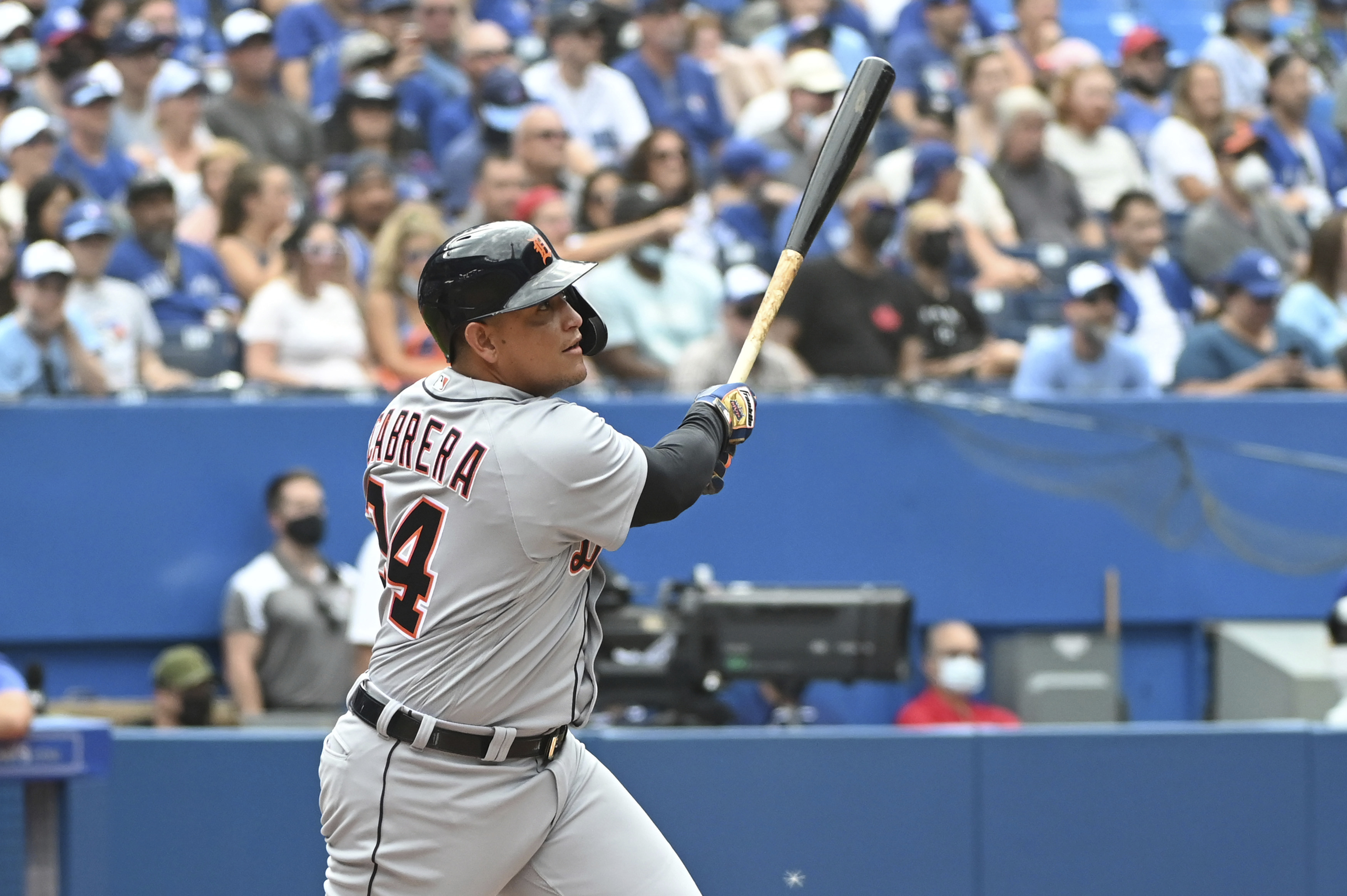 Dave Dombrowski celebrating Miguel Cabrera's 3,000th hit