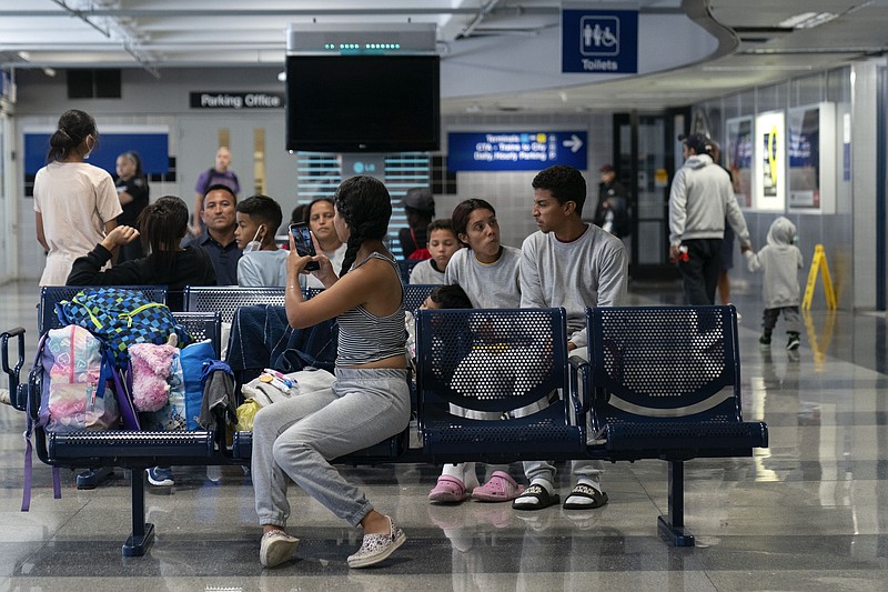 Migration Crisis Lands At O’Hare | The Arkansas Democrat-Gazette ...