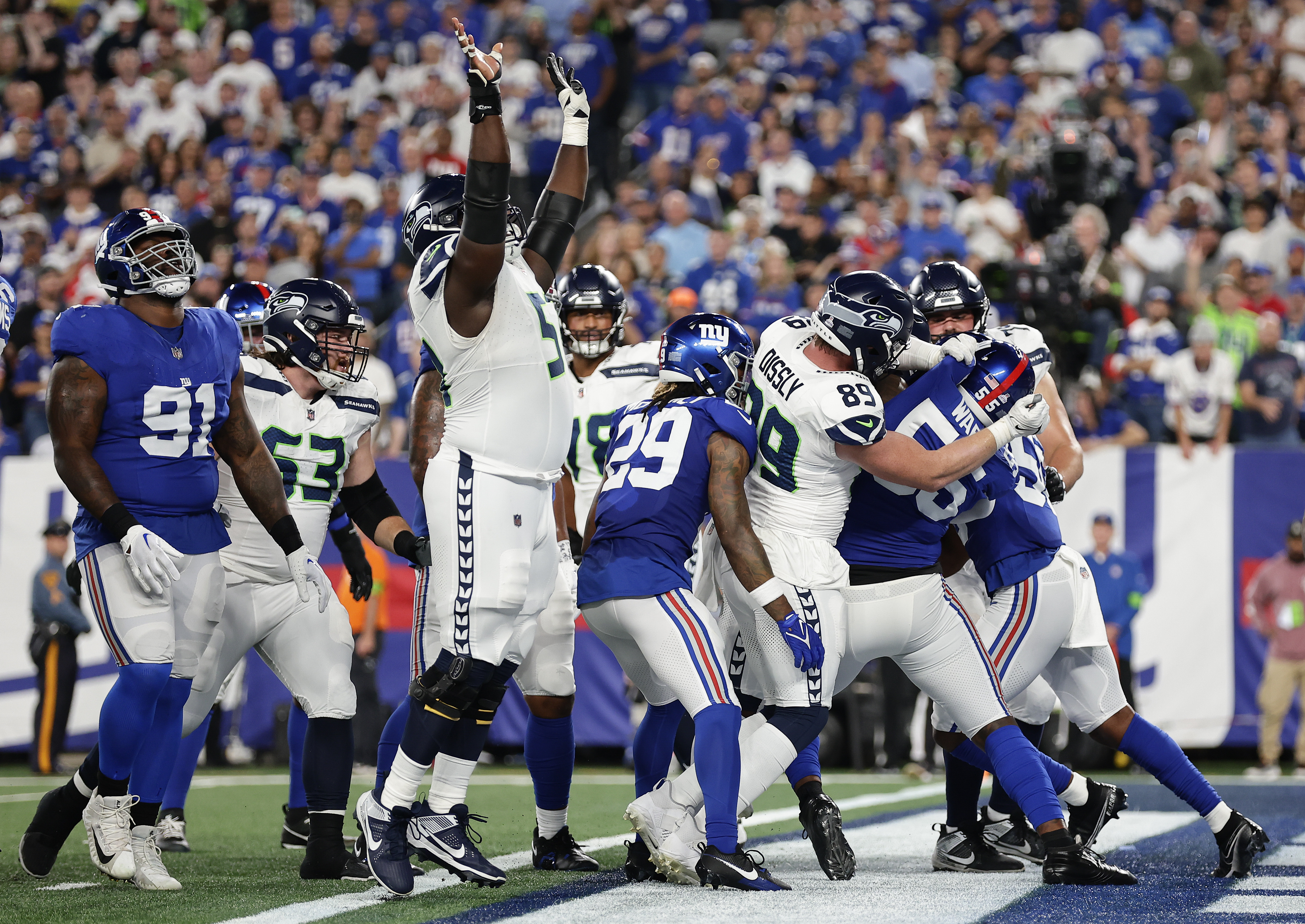 Seahawks smother Jones, win handily