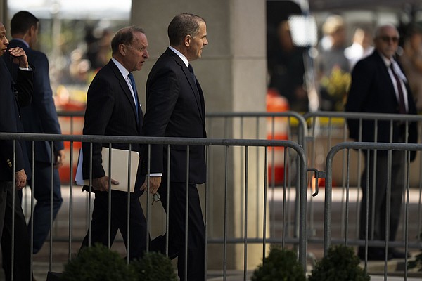 Bidens son pleads innocent to gun charges