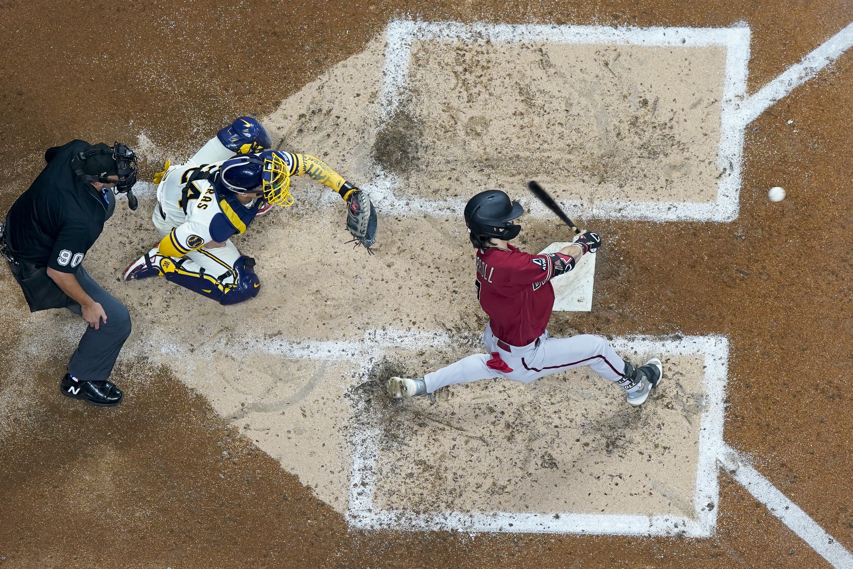 D-backs Corbin Carroll & Gabriel Moreno lead Diamondbacks to game 1 victory  over Brewers 