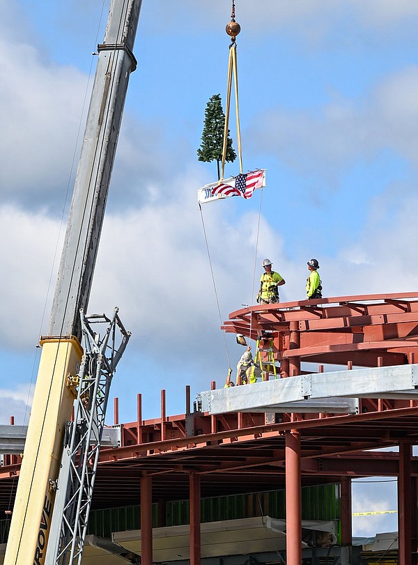 Topping out ceremony marks milestone in Northwest Arkansas National Airport terminal project