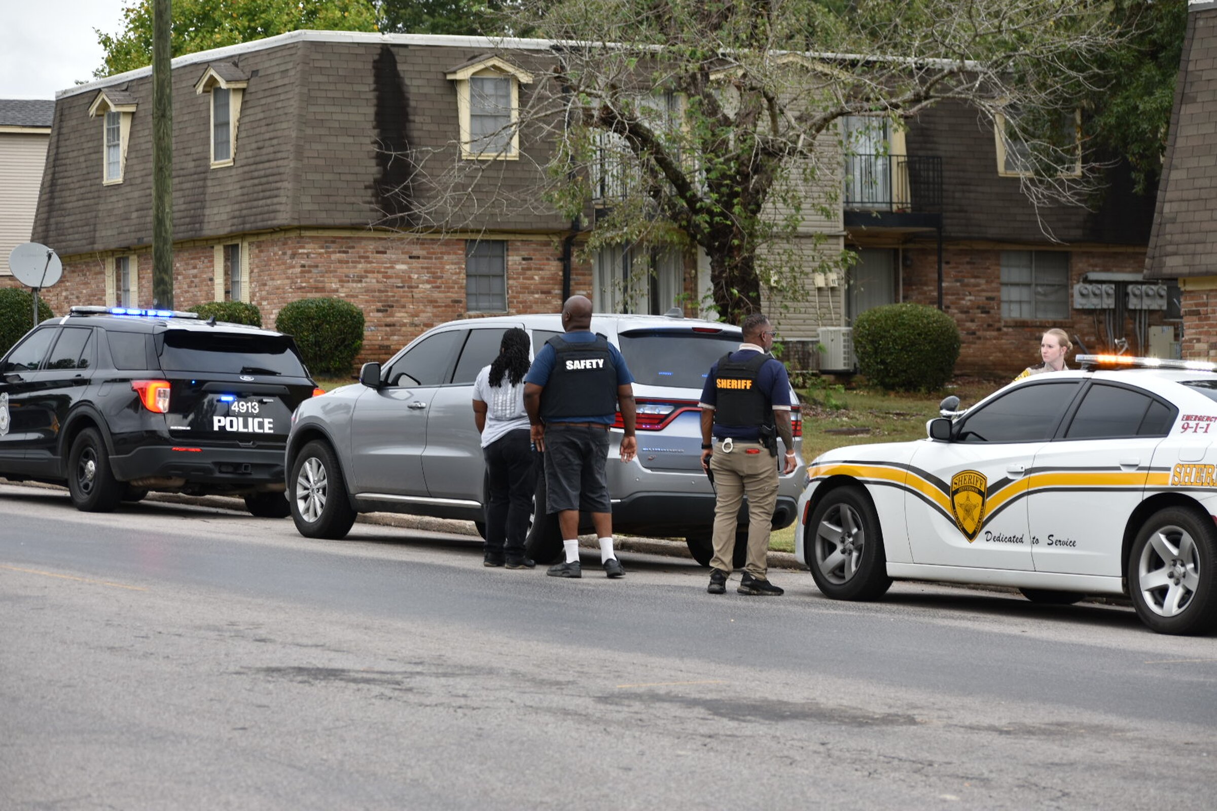 Pine Bluff officer hurt when vehicle hit by gunfire