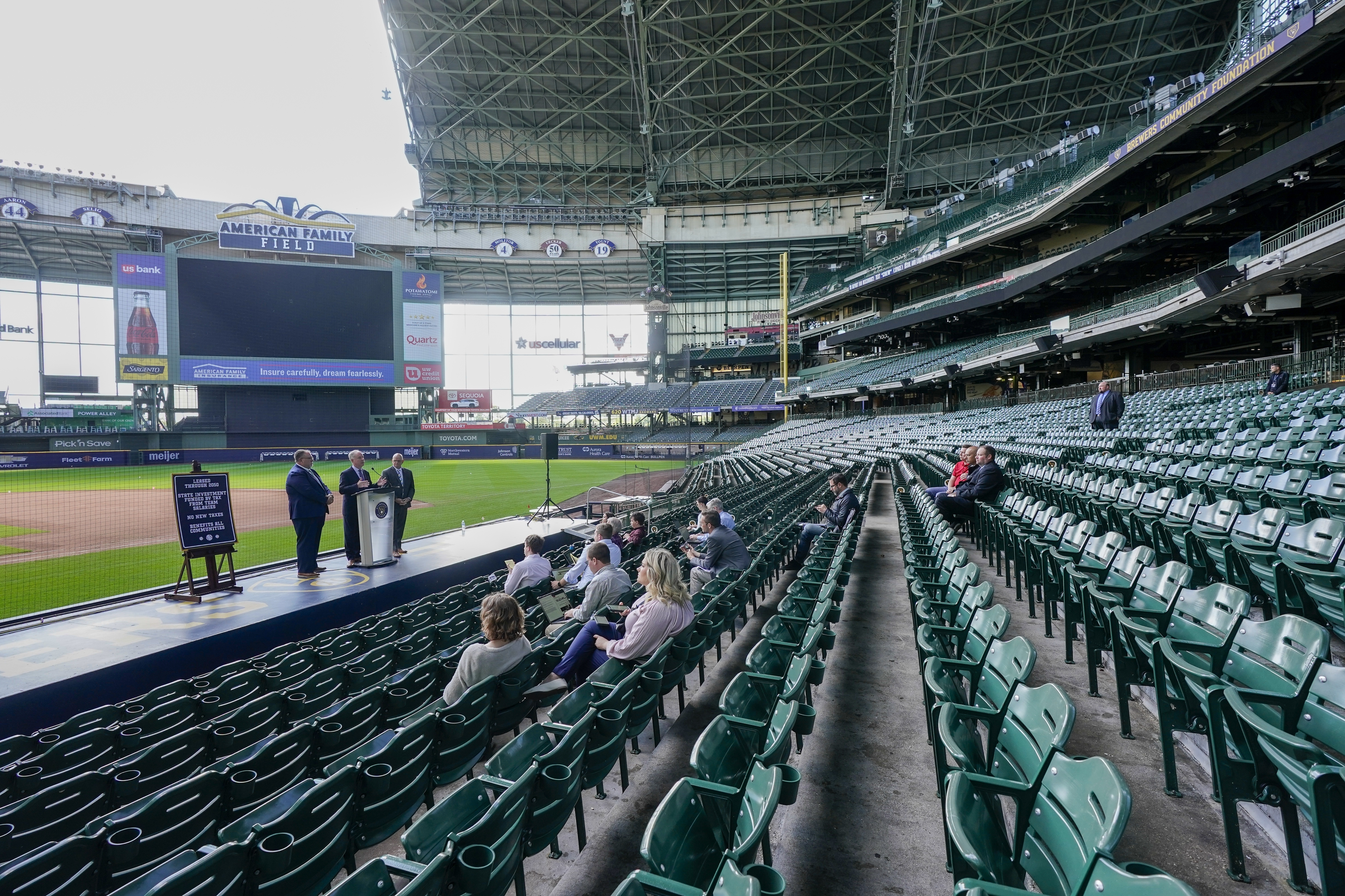 Brewers' stadium cost to run close to $614M - Vimarsana News