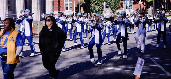 Parade offers candy crush, HBCU love - Vimarsana News