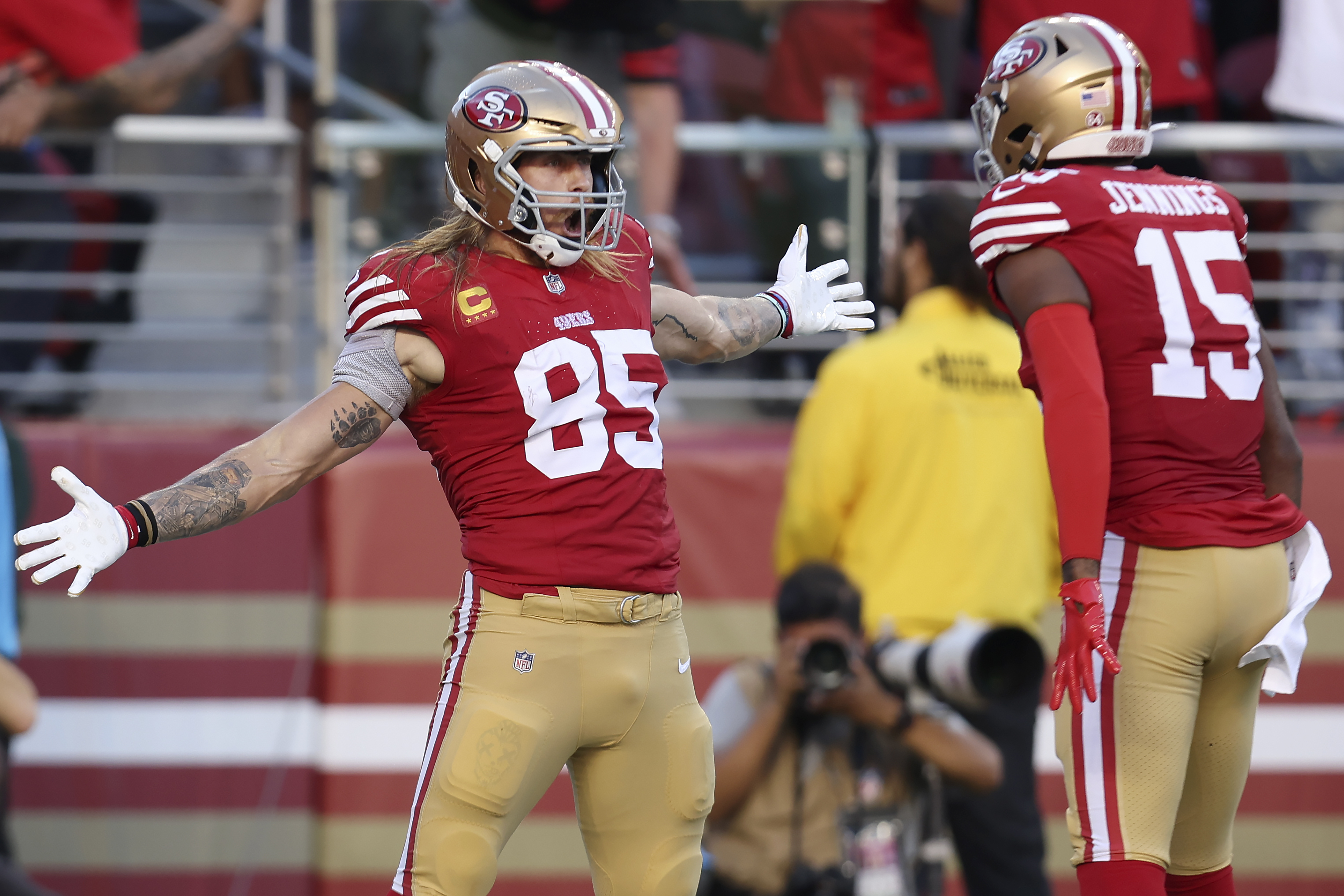 49ers tight end George Kittle preps for games by reading letter