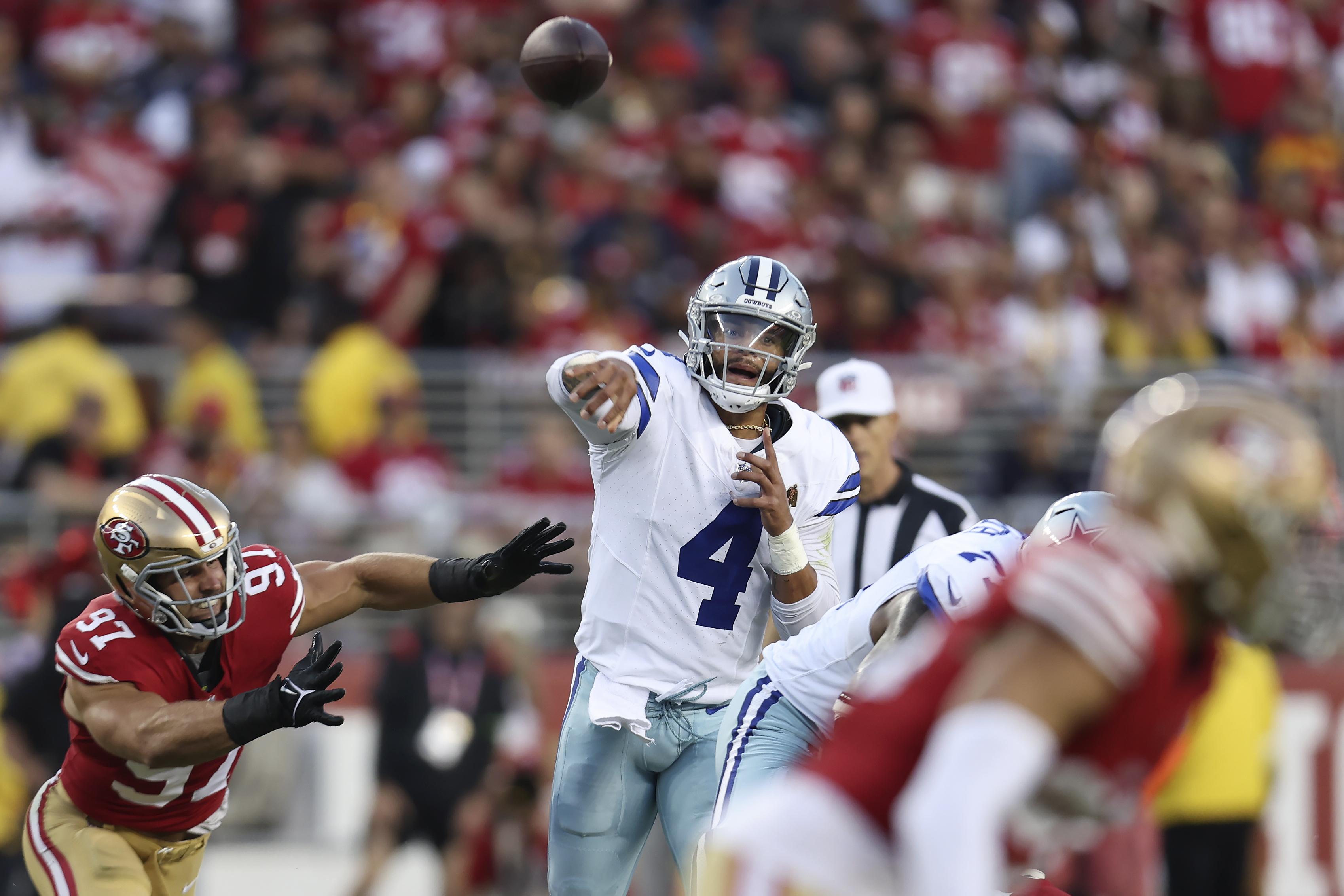 Cowboys look ordinary in blowout vs. Niners