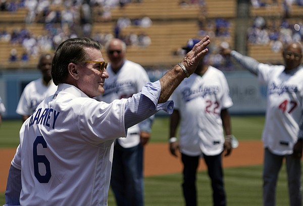 Former baseball MVP Garvey  joins California US Senate race