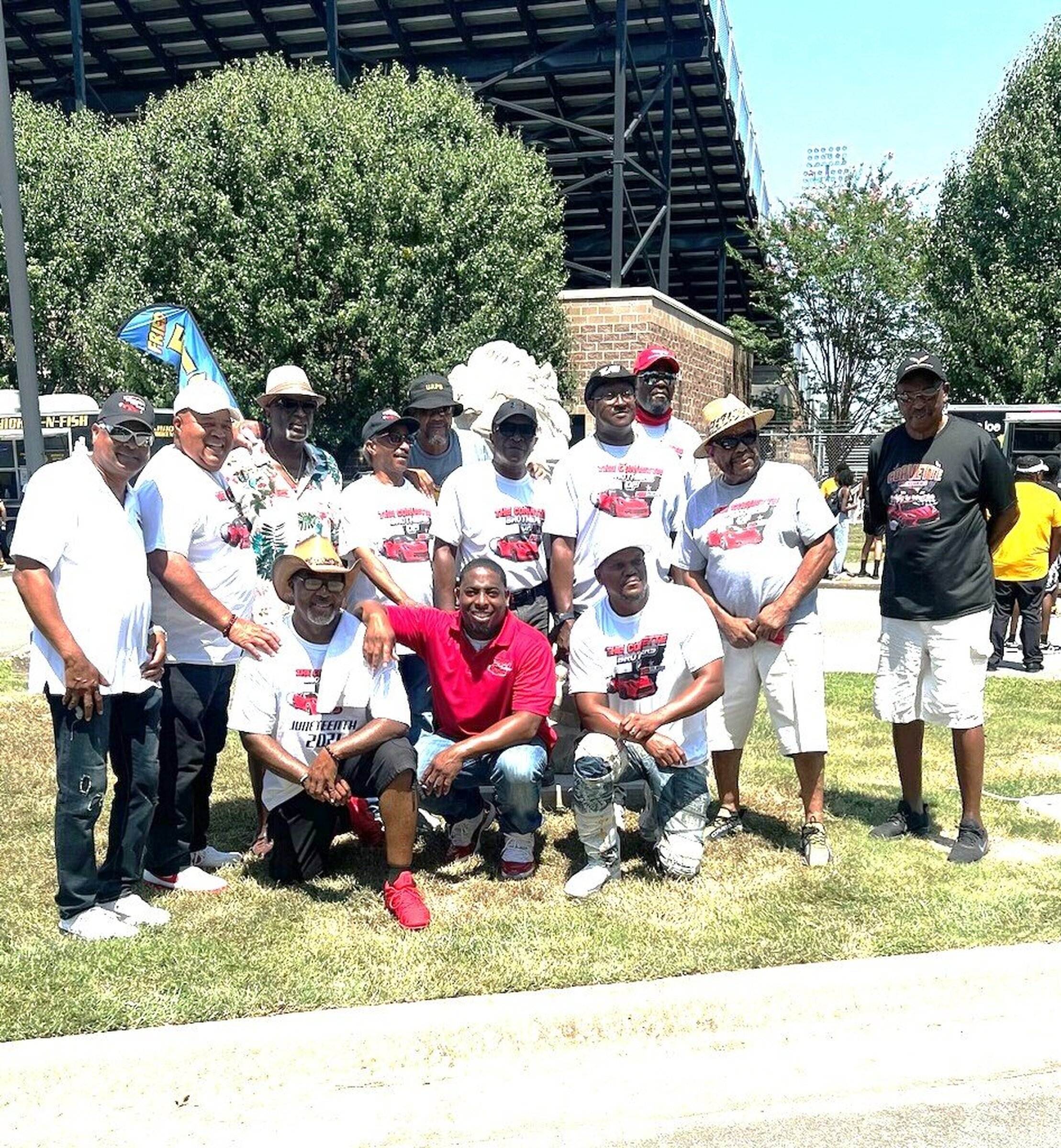 Corvette Brothers volunteering for the children