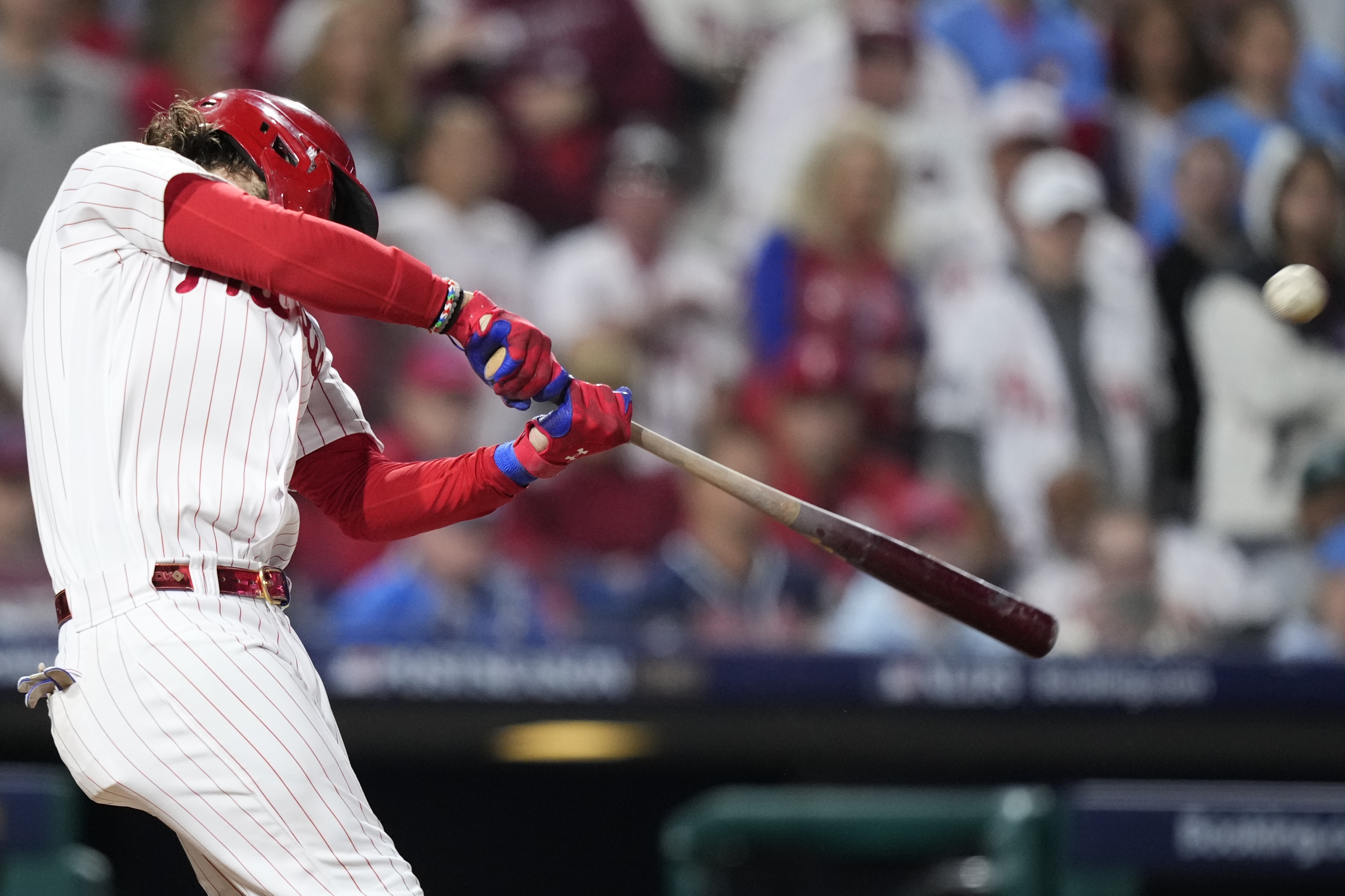 Phillies Bryce Harper's 2 HRs, 2 staredowns put Braves on NLDS brink