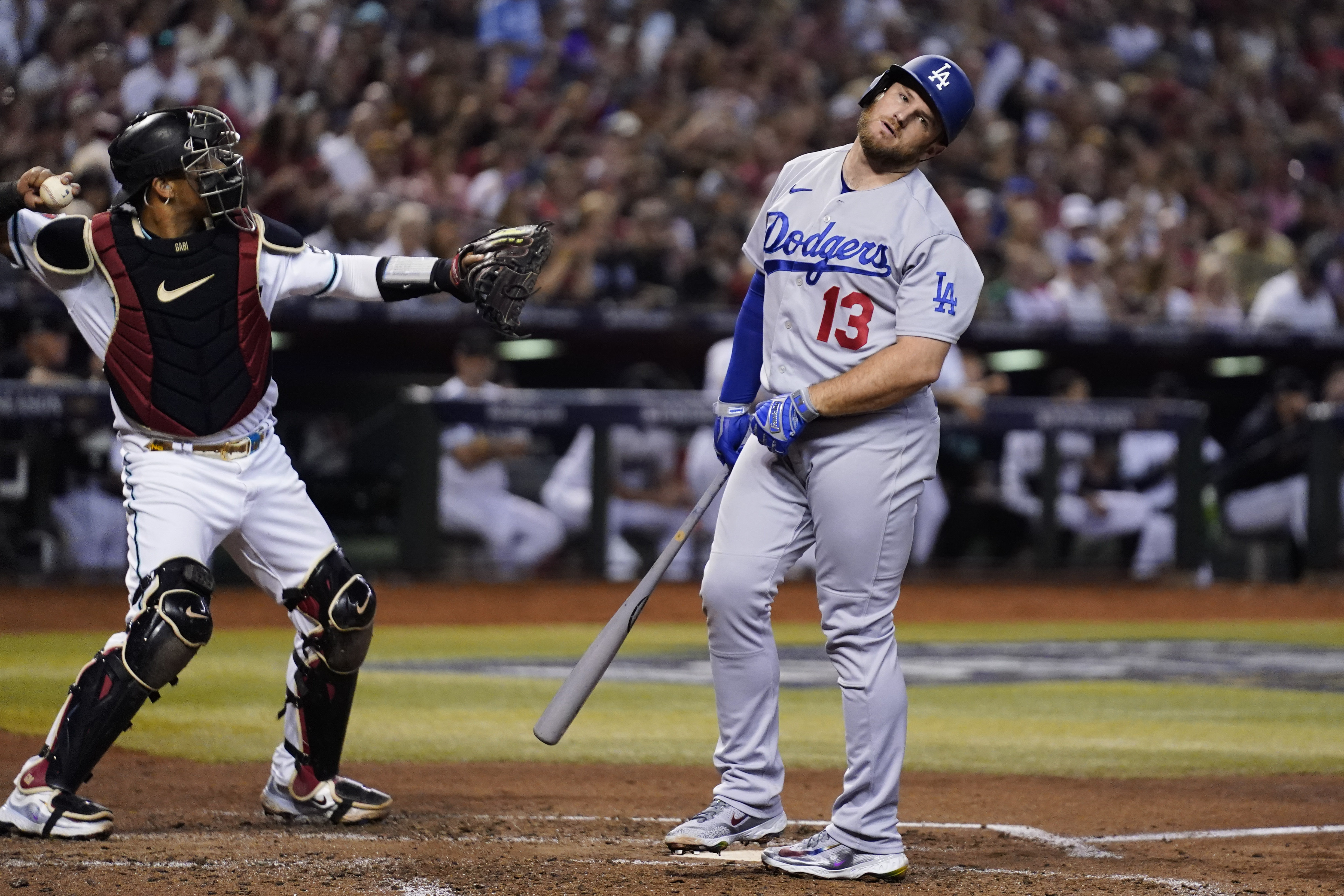 Chase Field roared as Diamondbacks swept the Dodgers 