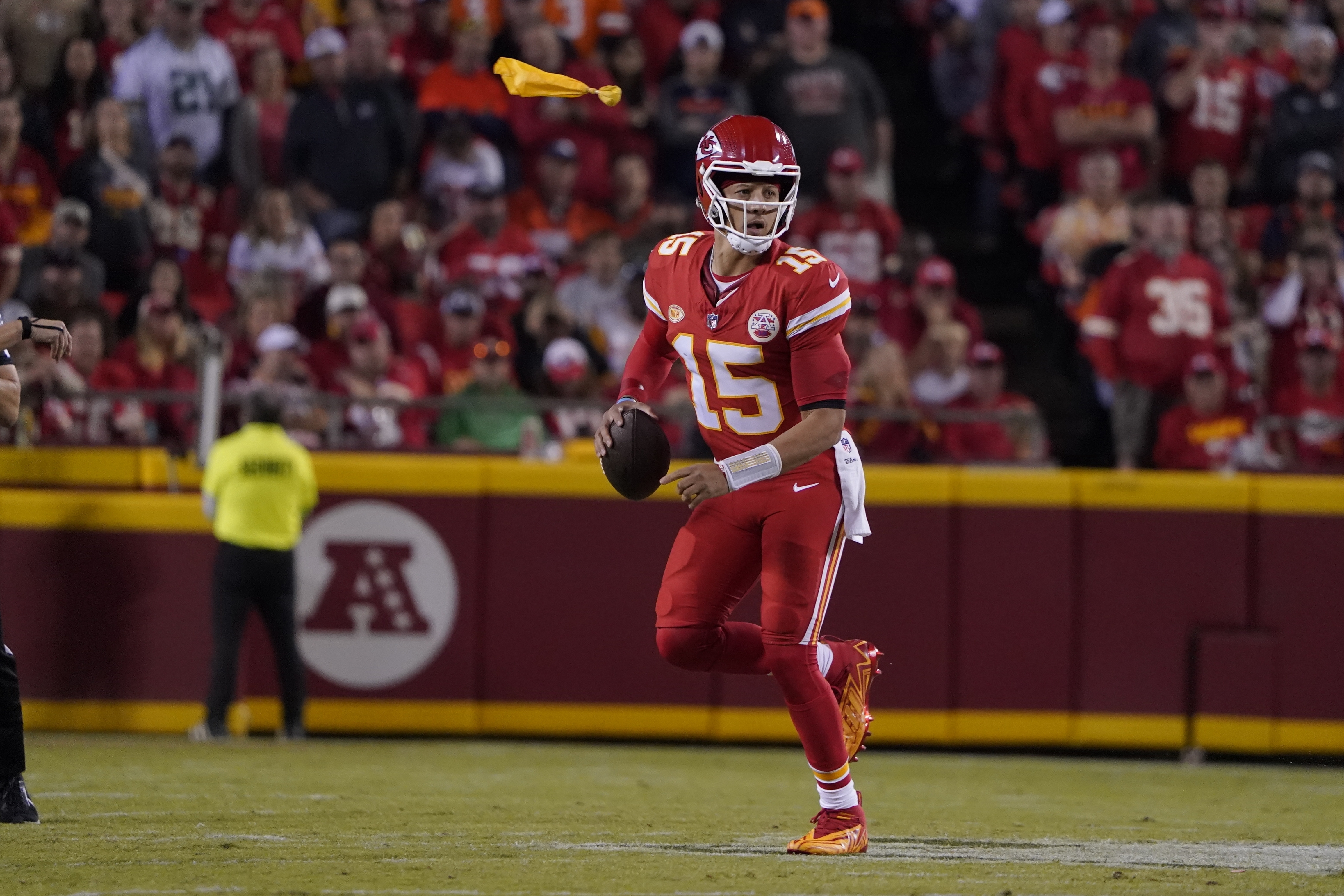 Kansas City Chiefs' fifth straight win preserves lead in jumbled AFC West  race