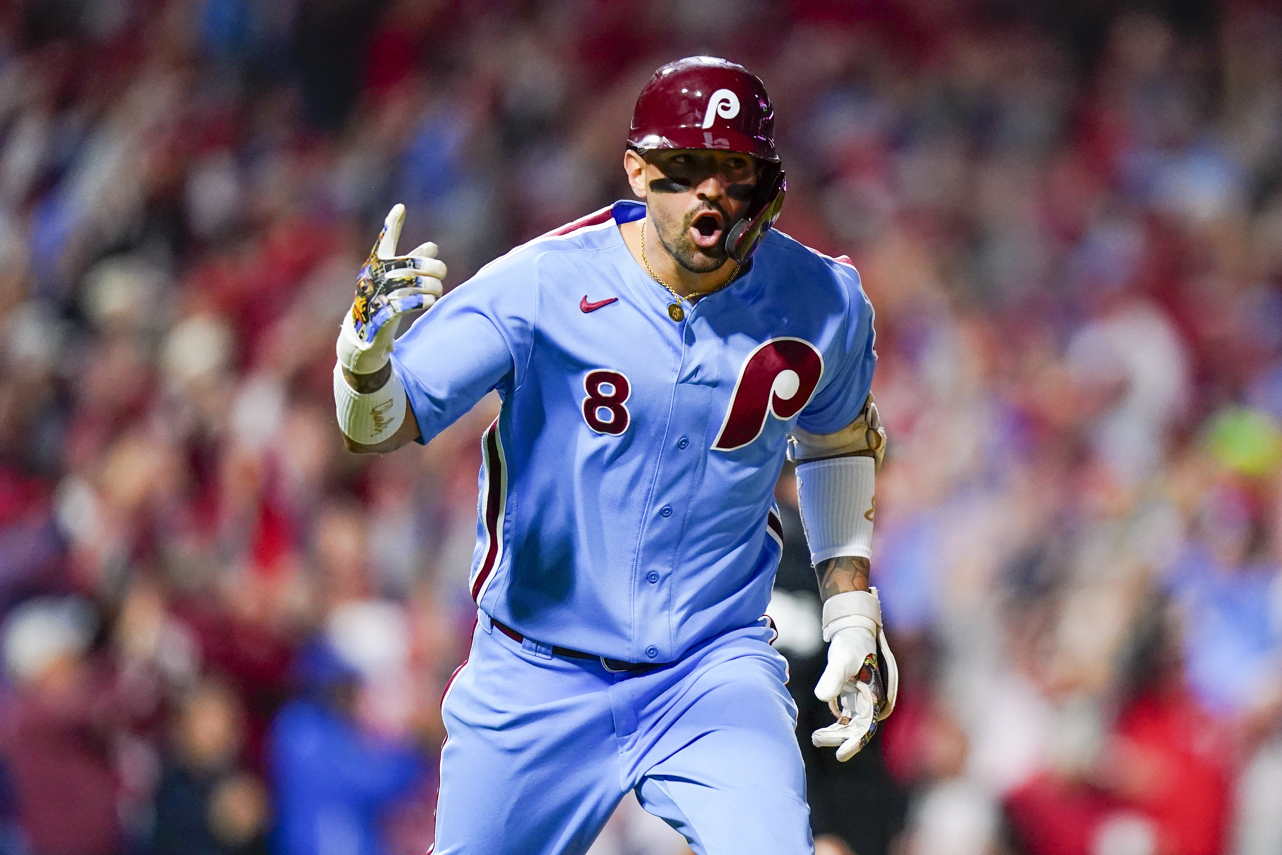 Casetellanos blasts 2 HRs for Phillies