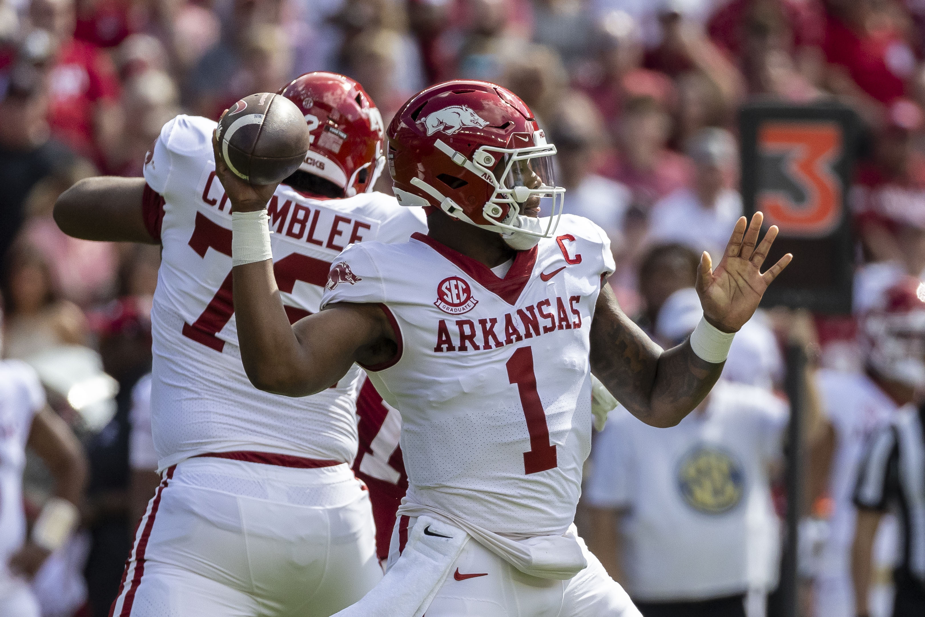 No. 11 Alabama holds off Arkansas comeback - Vimarsana News
