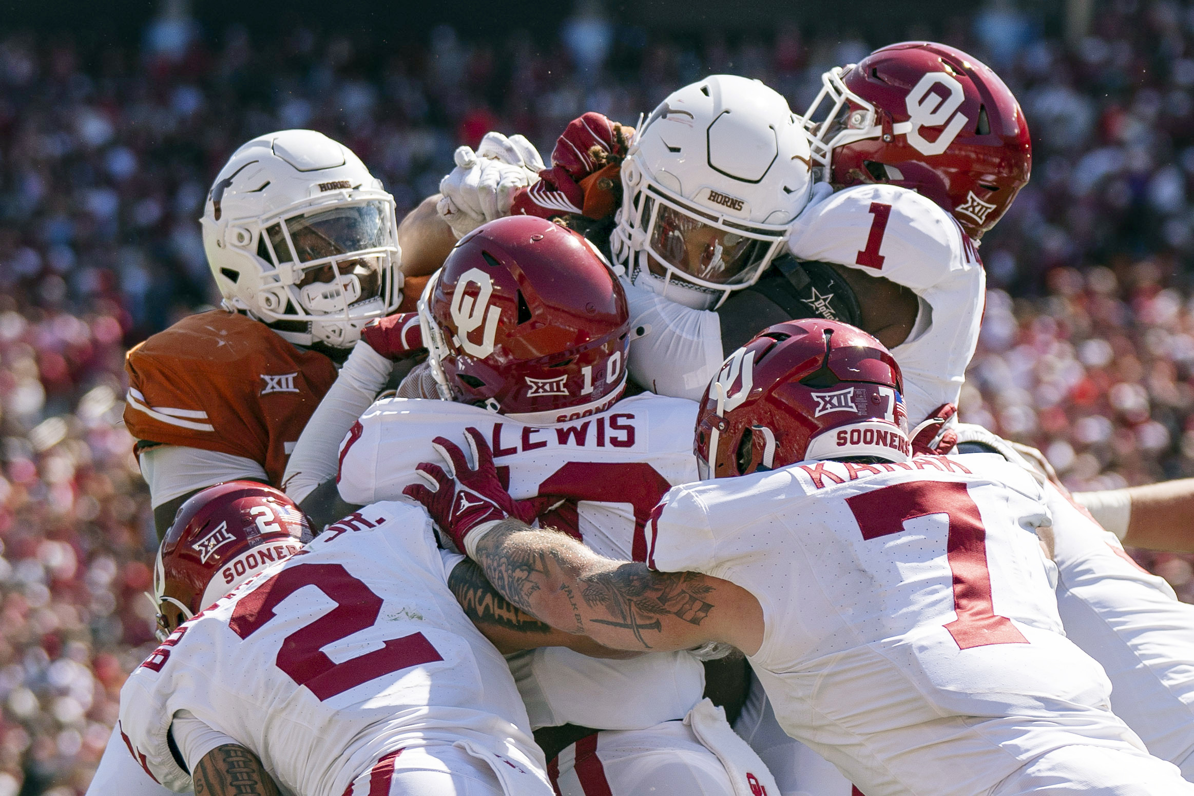 Billions in TV revenue, athletes as employees on the line as college sports faces more legal threats - Vimarsana News