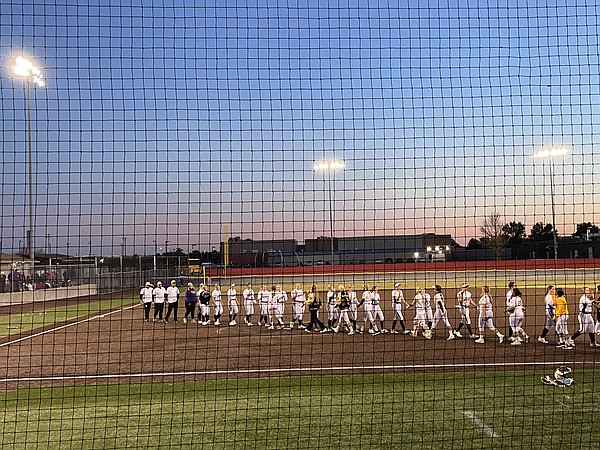 Class 3 No. 4 Fulton softball falls to No. 2 Hallsville in district championship - Vimarsana News