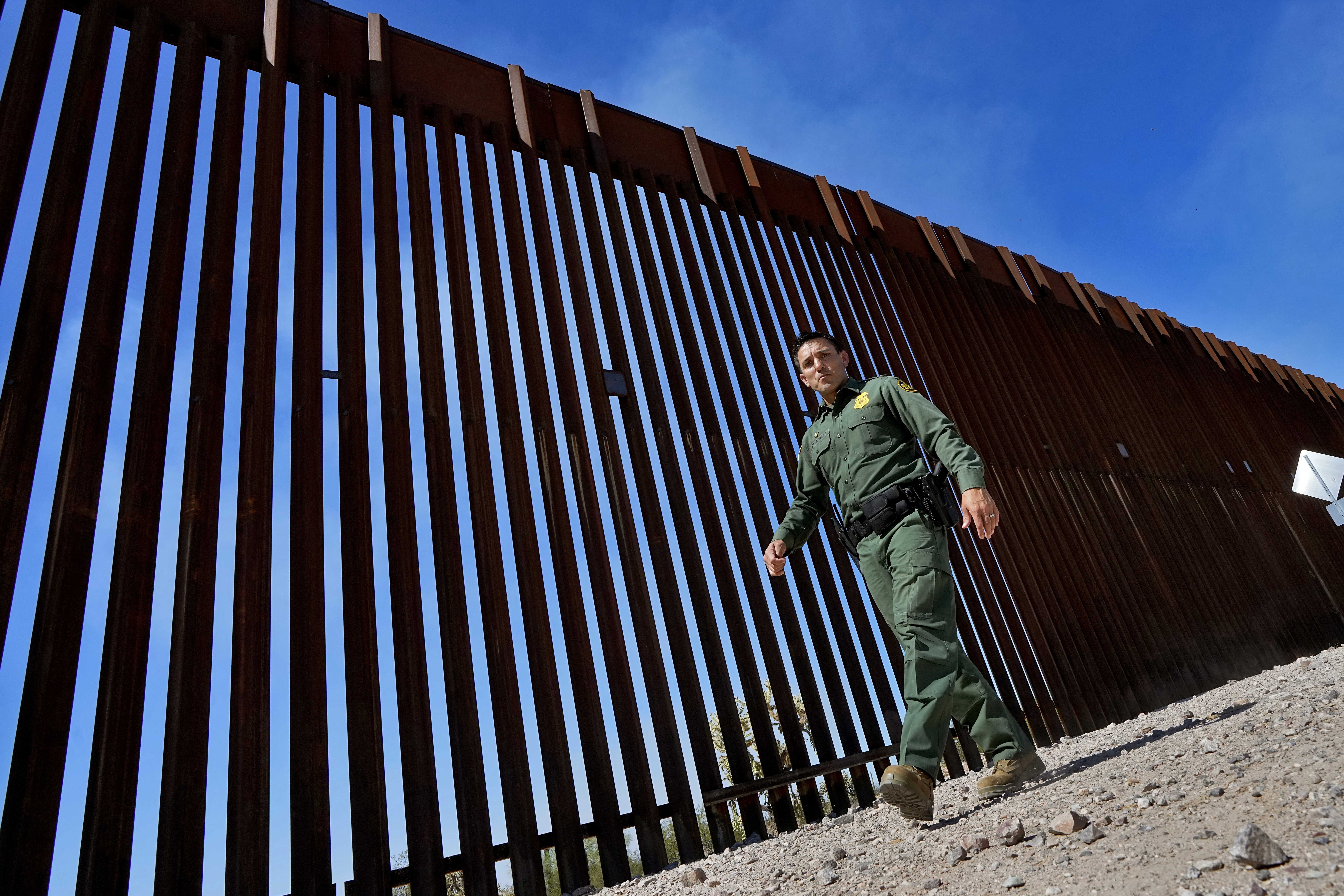 Most in the U.S. see Mexico as a partner despite border problems, an AP-NORC/Pearson poll shows - Vimarsana News