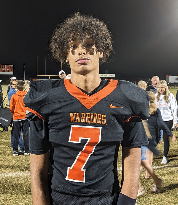 PREP FOOTBALL Green leads Lamar past Little Rock Hall River Valley