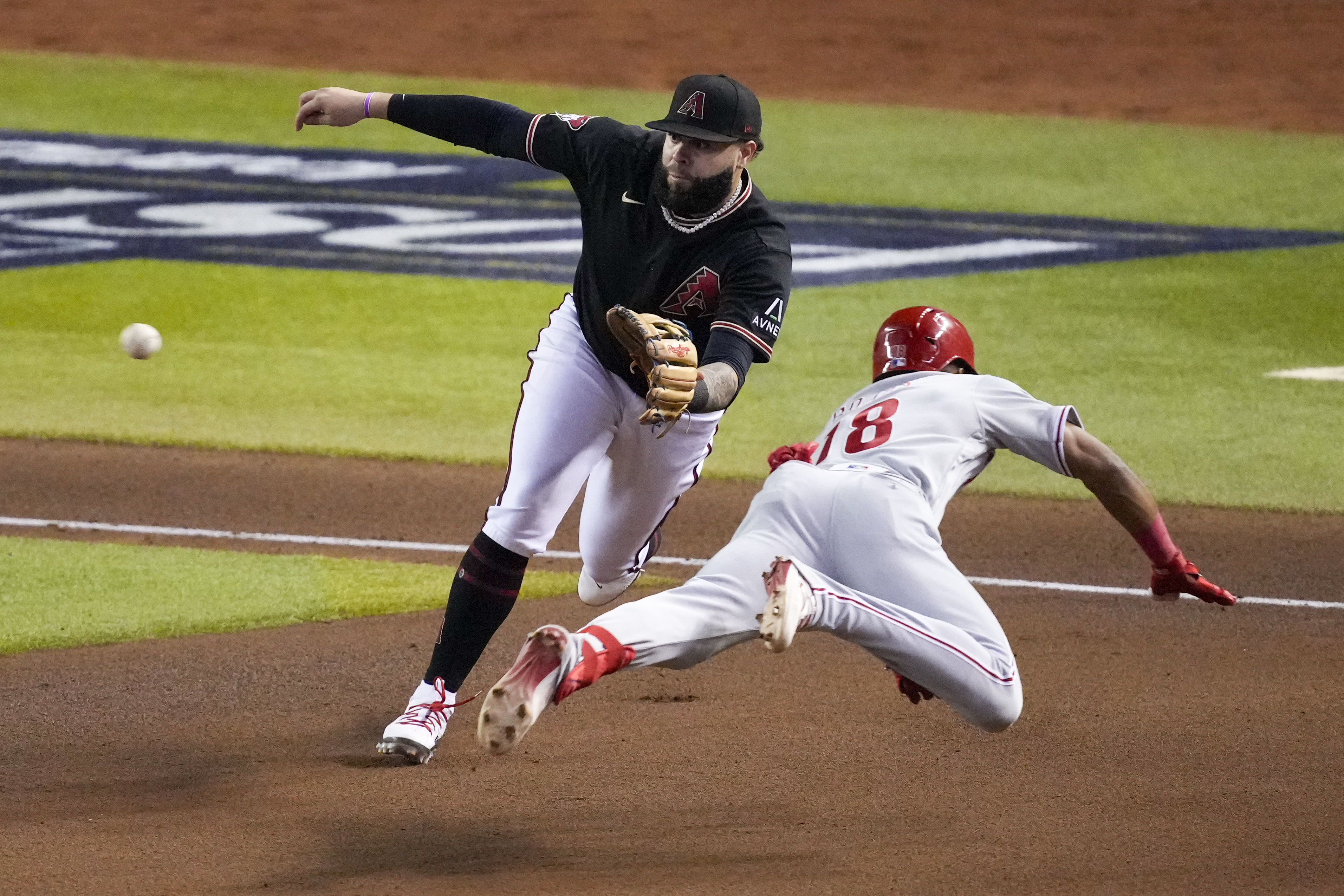 Alek Thomas' tying homer, Gabriel Moreno's decisive hit send D-backs over  Phillies 6-5, tie NLCS at 2 games