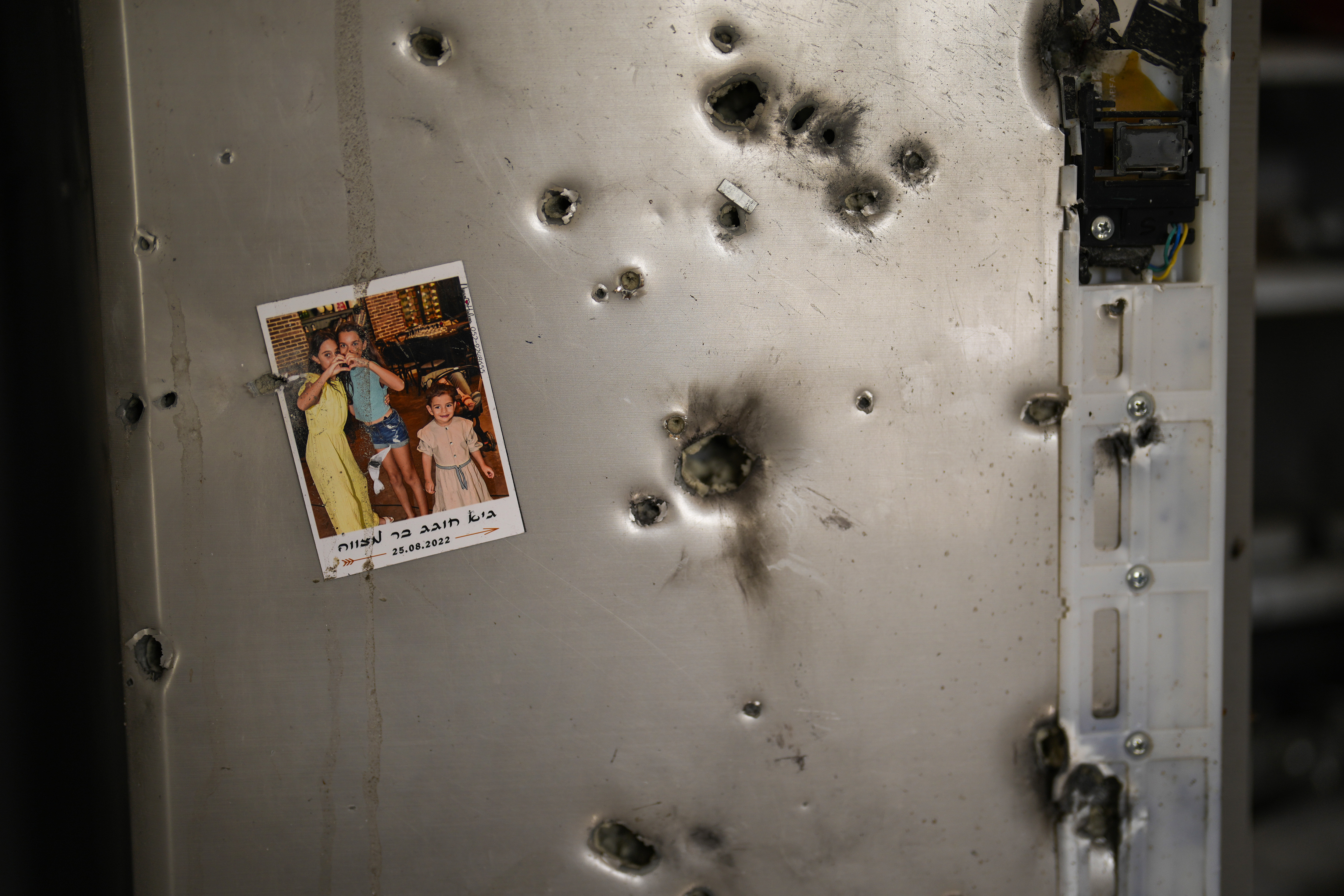 20 aid trucks let in as Gaza calls for more - Vimarsana News