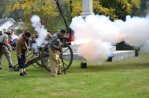 1910 statue moved to Confederate cemetery - Vimarsana News