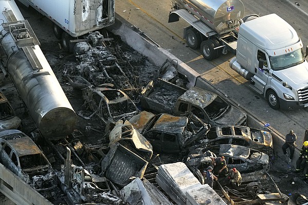 Crews clear wreckage after 'super fog' crashes kill at least 7 - Vimarsana News