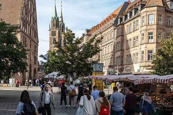 Worsening slowdown raises euro zone recession chances - Vimarsana News