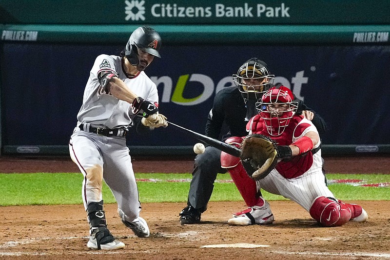 Corbin Carroll slams a home run as the Diamondbacks pour it on against the  Dodgers