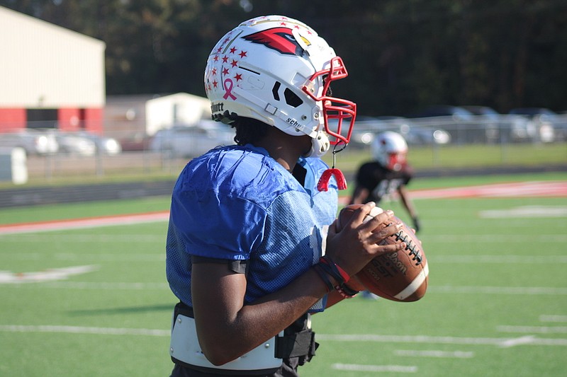 Photo By: Michael Hanich
ϰϲͼ Fairview quarterback Darrell Atkins Jr. looks for an open receiver in practice on Tuesday, October 24.