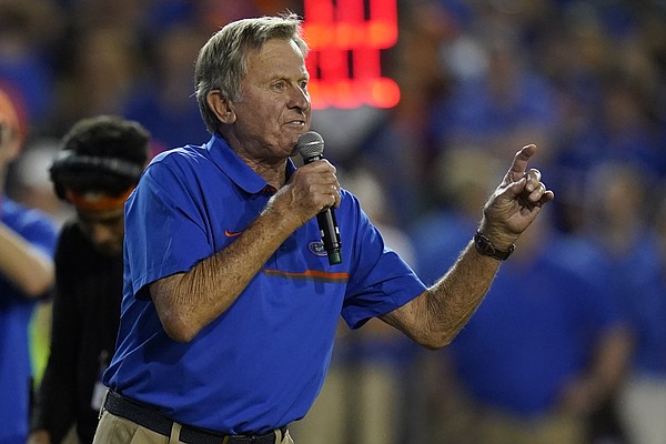Gators turn to 'Coach' for Cocktail motivation - Vimarsana News