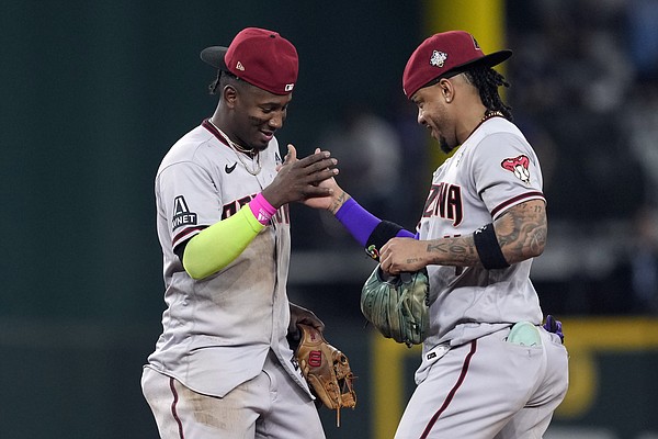 Rangers, D-backs sparkle on defense - Vimarsana News