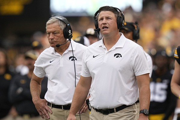 Iowa won't keep OC after season is over - Vimarsana News