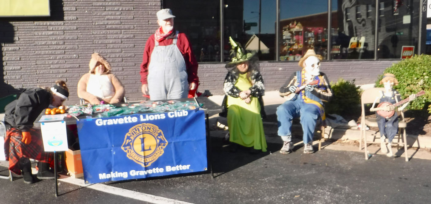 Gravette celebrates Halloween with Trick or Treat on Main | Westside ...