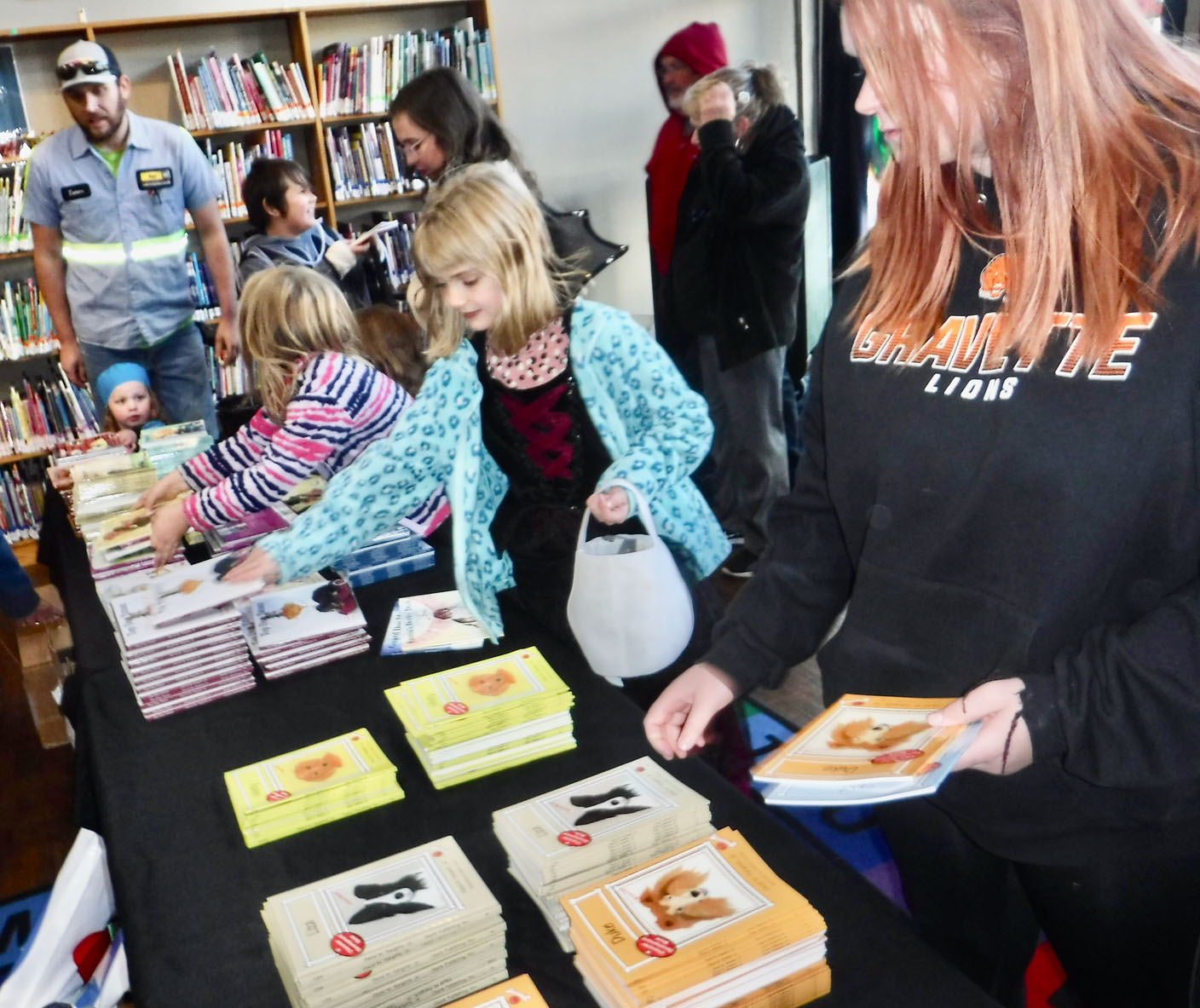 Gravette celebrates Halloween with Trick or Treat on Main | Westside ...