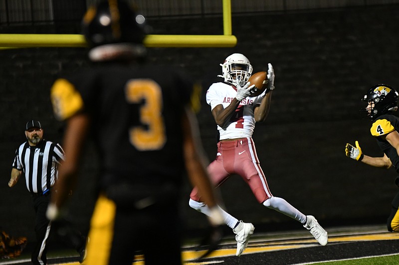 Prep Football Arkansas High routs De Queen in season finale, 527