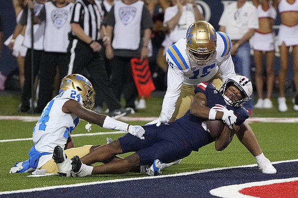 Fifita goes for 300 yards over UCLA Fifita goes for 300 yards over UCLA