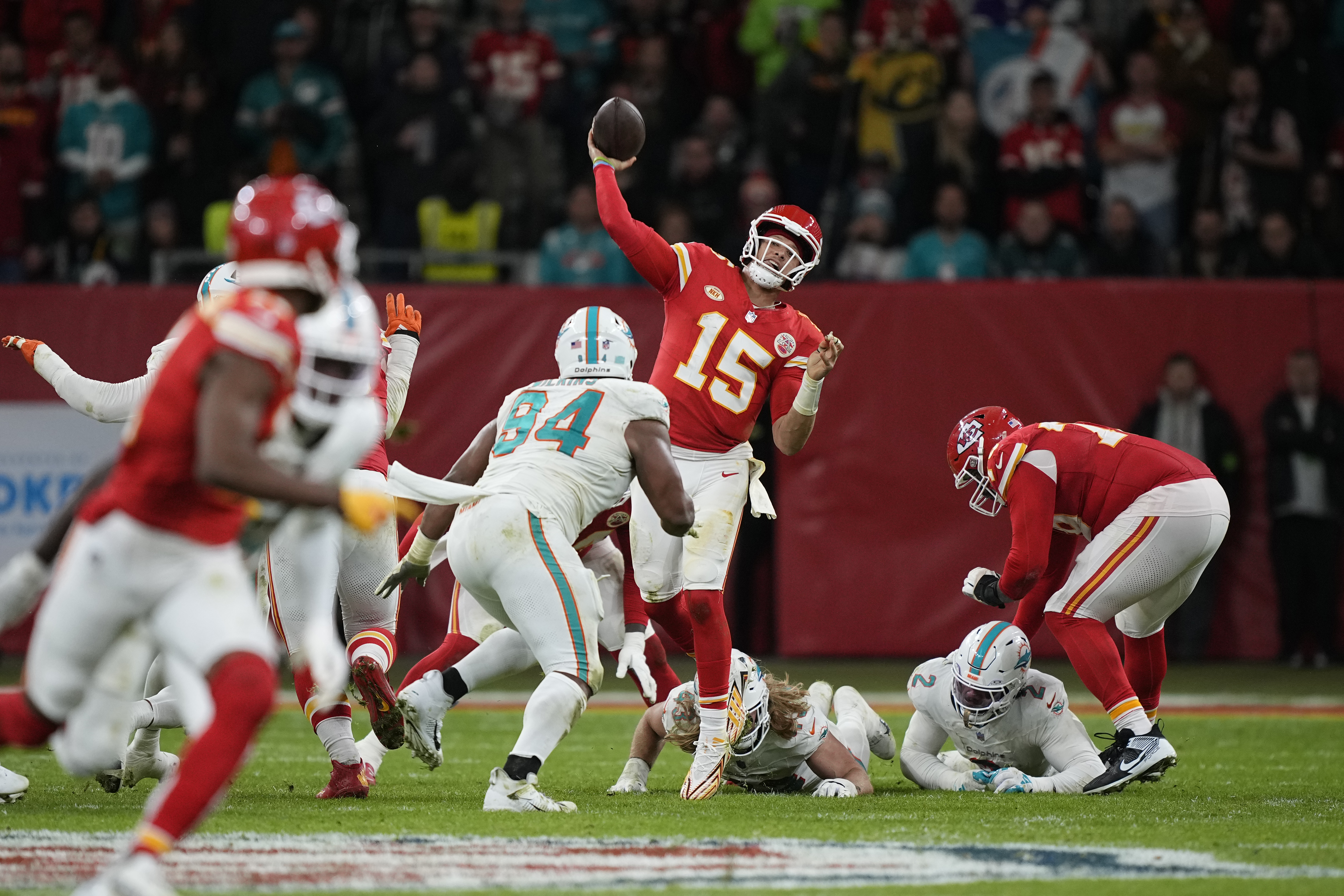 Fumble recovery TD sparks Chiefs in Germany - Vimarsana News