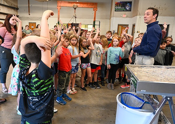 Eugene students get crash course in hydrology | Jefferson City News Tribune - Vimarsana News