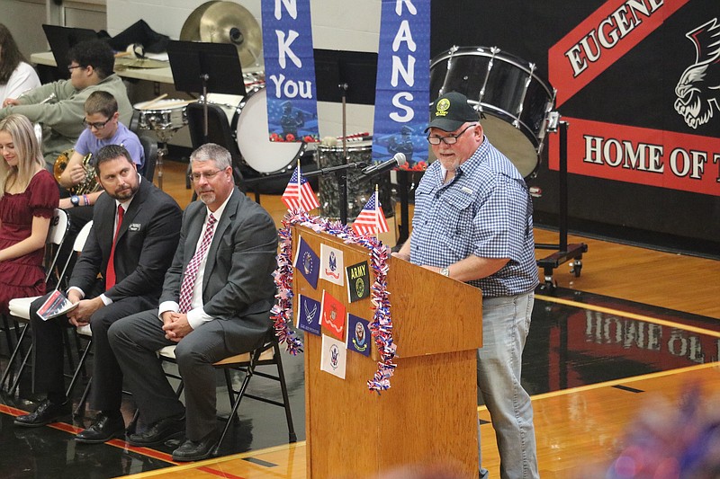 Eugene Schools celebrate service of community veterans Jefferson City