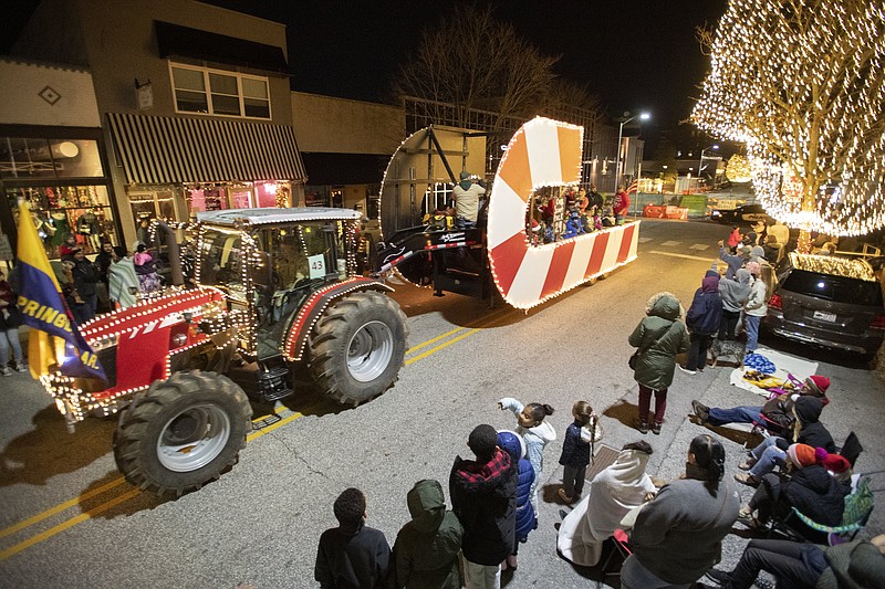 Christmas Comes To Springdale Saturday With Santa, Songs, Shopping