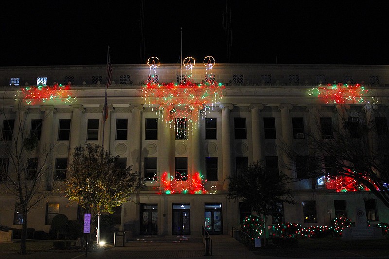 PHOTO Courthouse lights El Dorado News