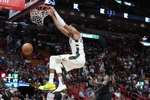 Bucks beat Heat to win group; Celtics, Knicks also advance in the In-Season Tournament - Vimarsana News