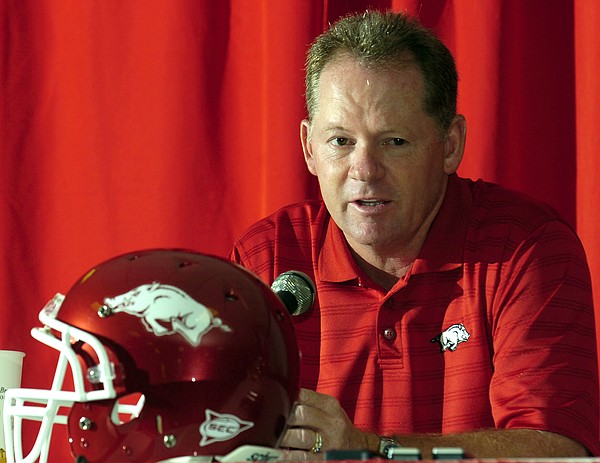 Arkansas Brings Back Bobby Petrino As Offensive Coordinator 11 Years ...