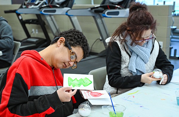 Special Olympics hosts Christmas art class | Jefferson City News Tribune - Vimarsana News