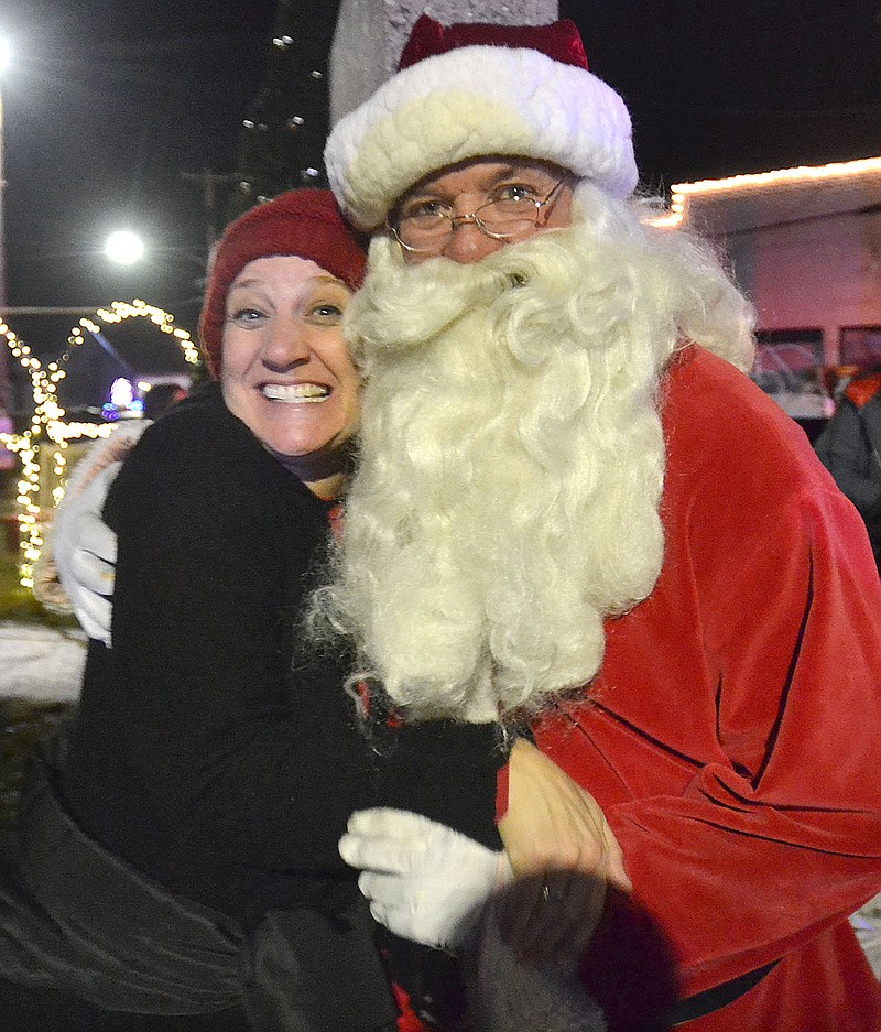 Annette Beard/Pea Ridge TIMES
Who was that Santa? For more photographs, go to the PRT gallery at https://tnebc.nwaonline.com/photos/.