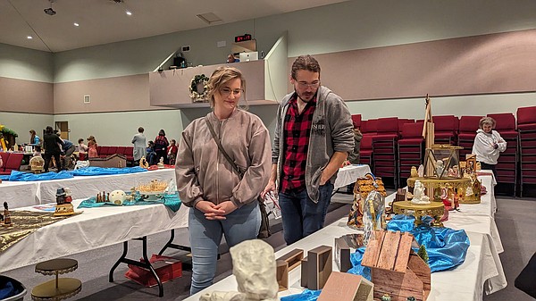Church shows off more than 100 nativities | Jefferson City News Tribune - Vimarsana News