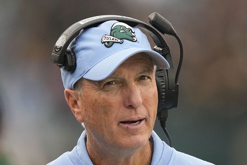 Houston Hires Tulane Coach Willie Fritz To Replace The Fired Dana ...