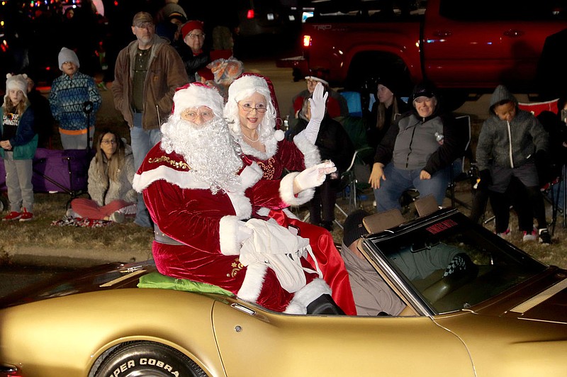 It’s Santa! Washington County EnterpriseLeader